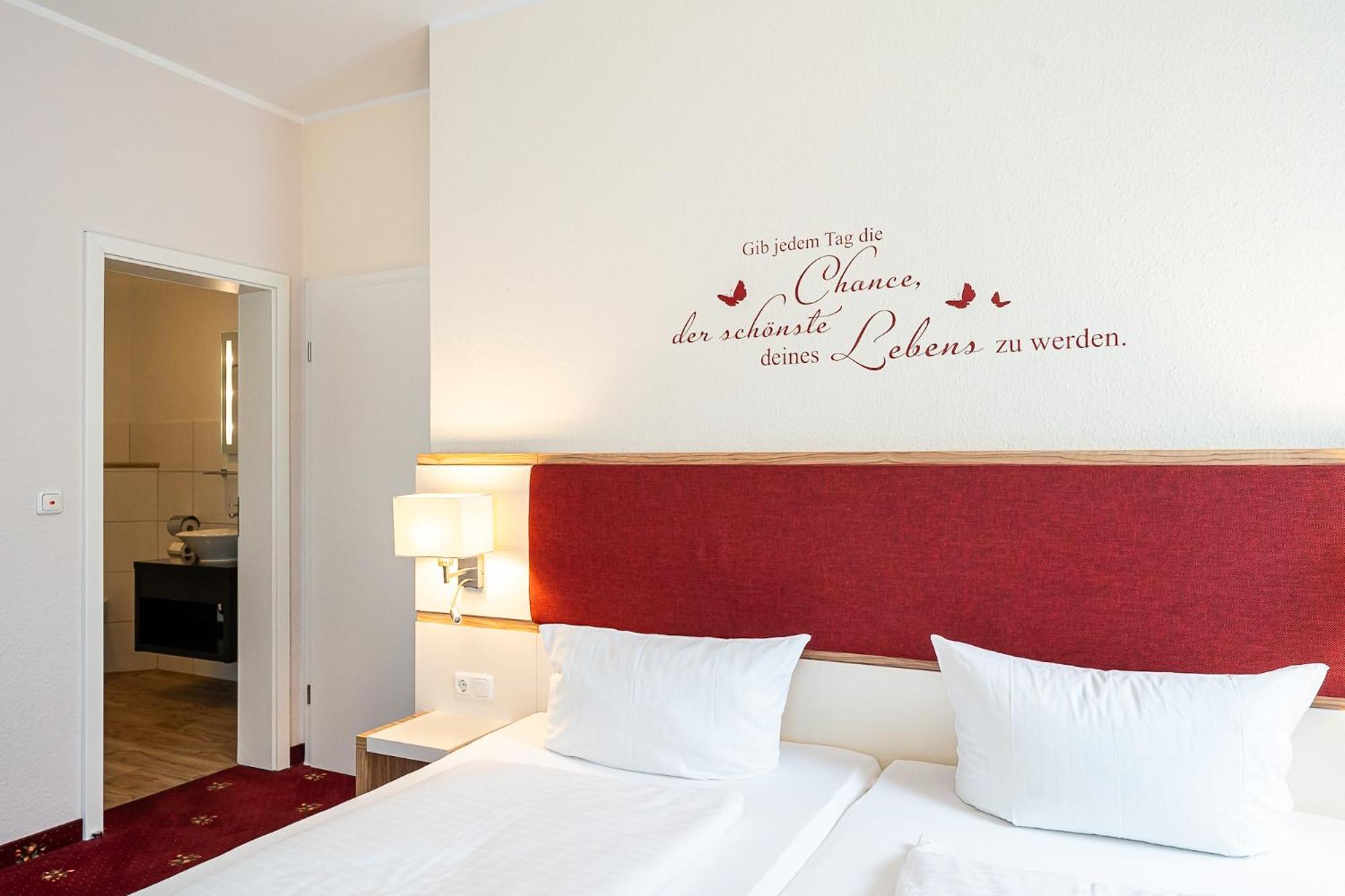 Sleepbeeone Wilhelmshaven Hotel Exterior photo